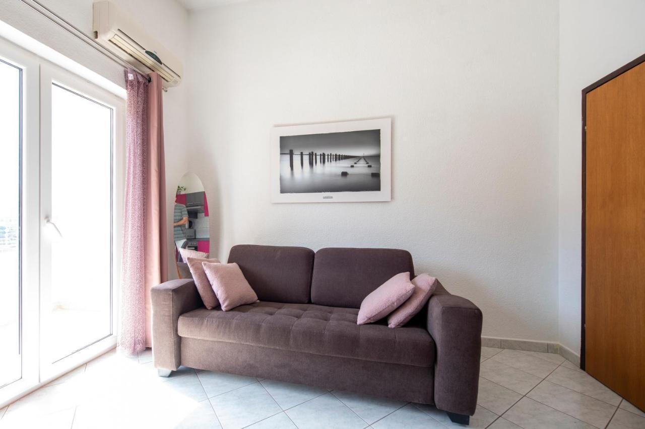 Apartments Bevanda ポドストラナ エクステリア 写真