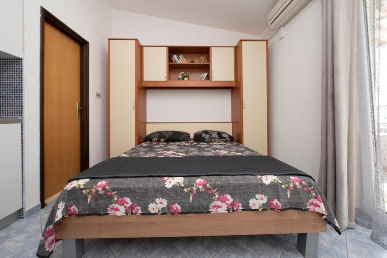 Apartments Bevanda ポドストラナ エクステリア 写真